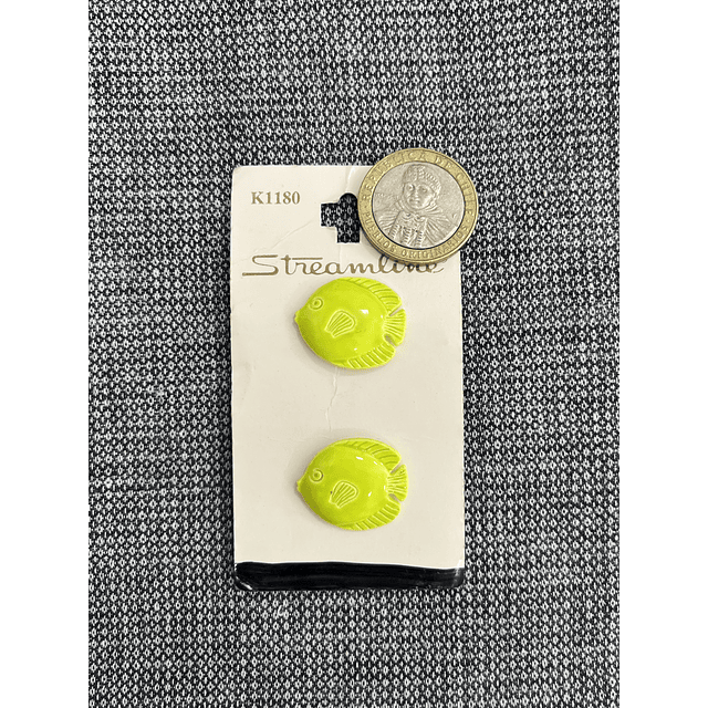 Botones Vintage Pez Amarillo Neón 2x2.3cms