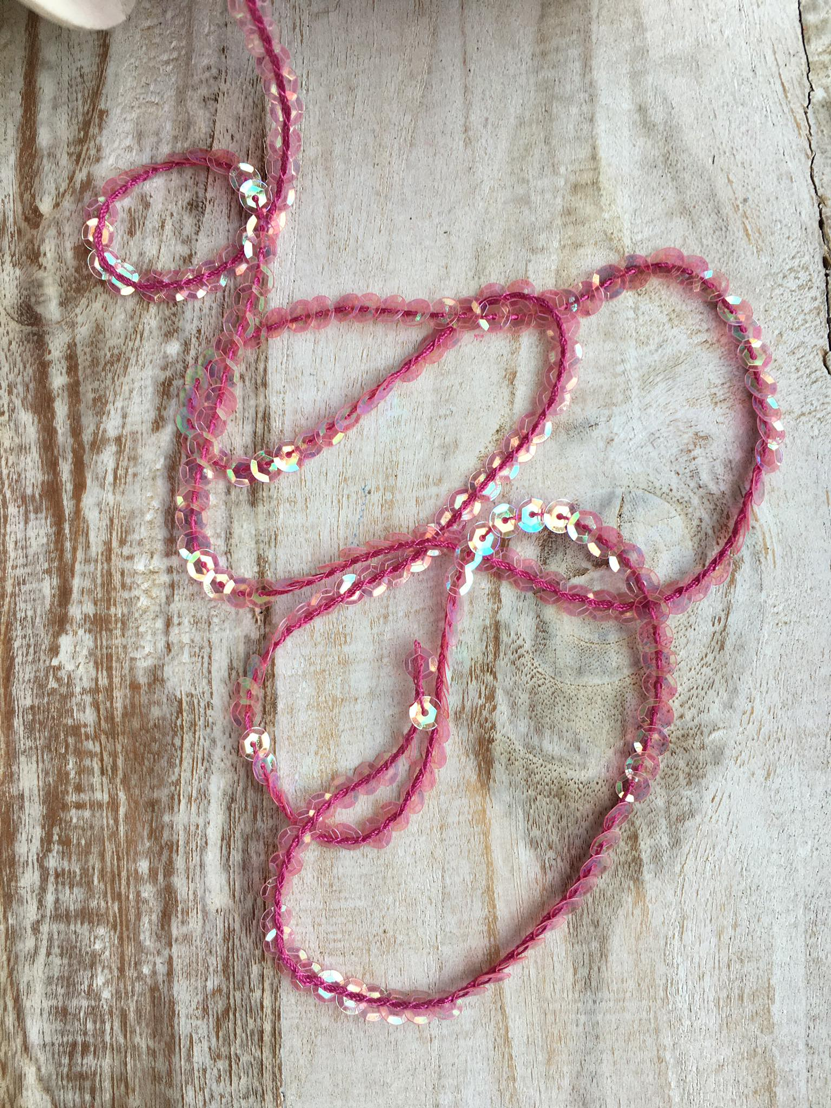 Lentejuelas hiladas 3mts 4