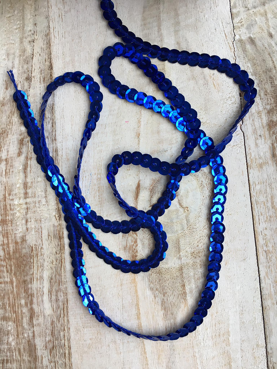 Lentejuelas hiladas 3mts 9