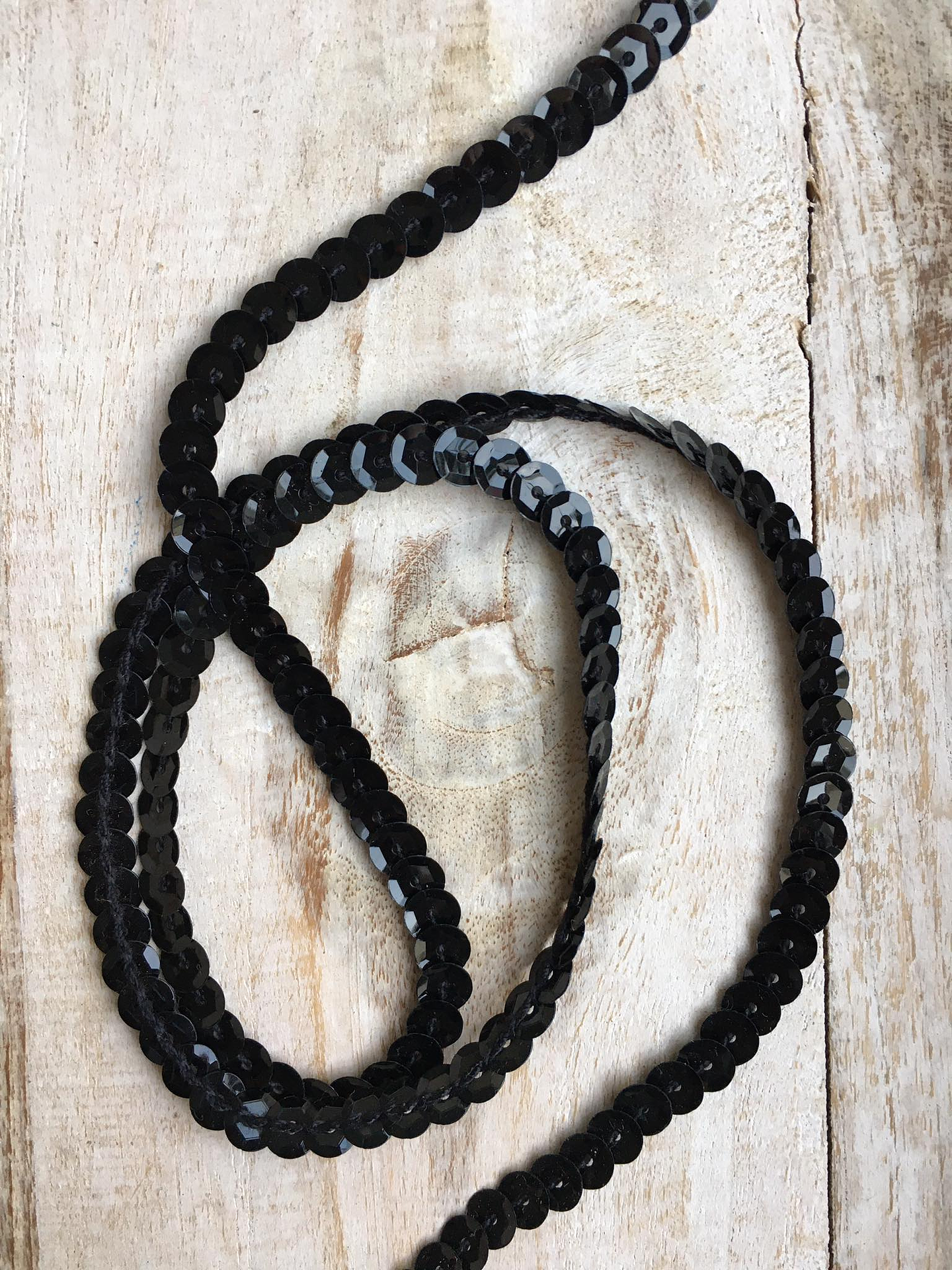 Lentejuelas hiladas 3mts 16