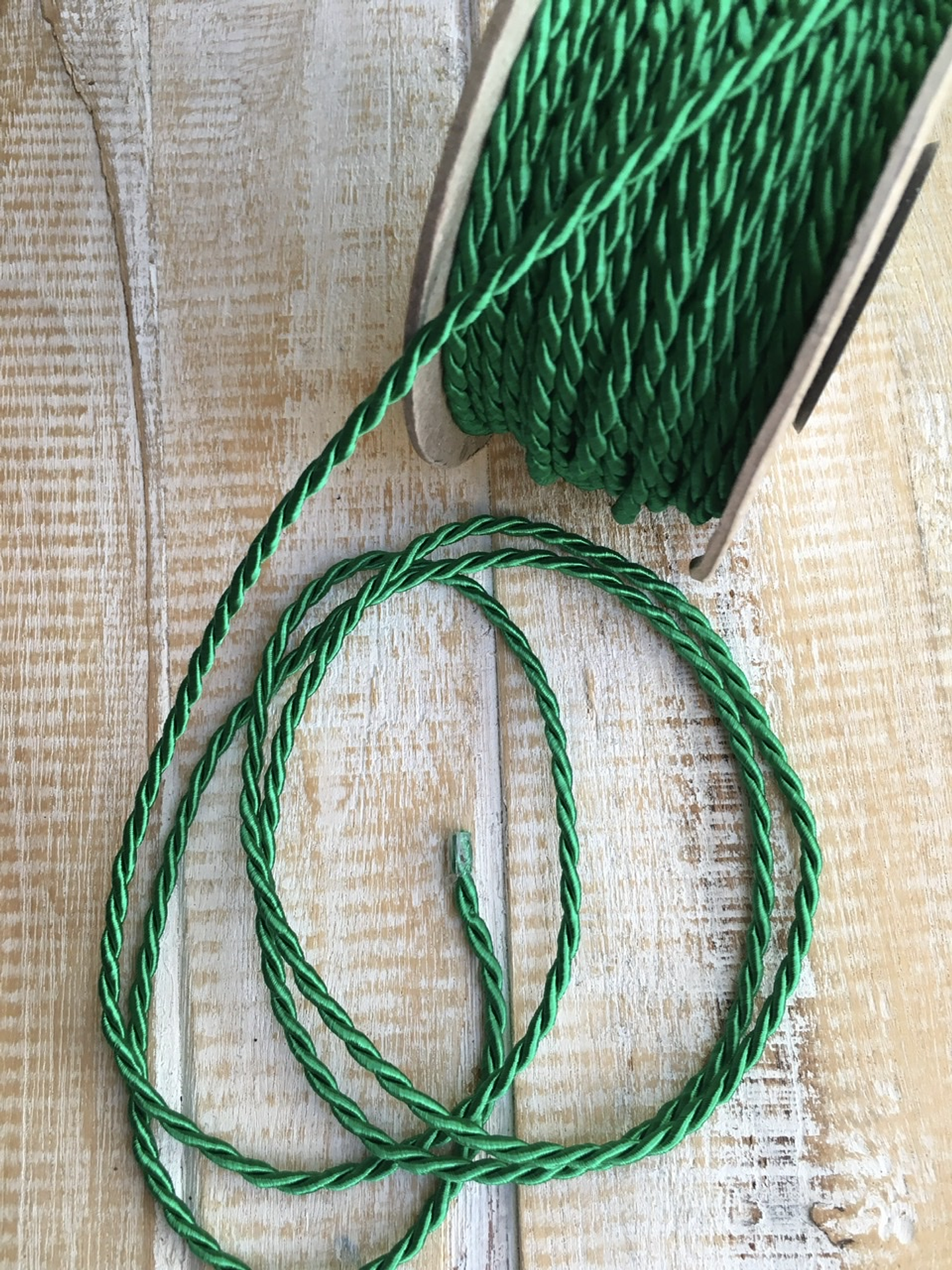 Rollo Cordón Torcido Satinado 3mm 4