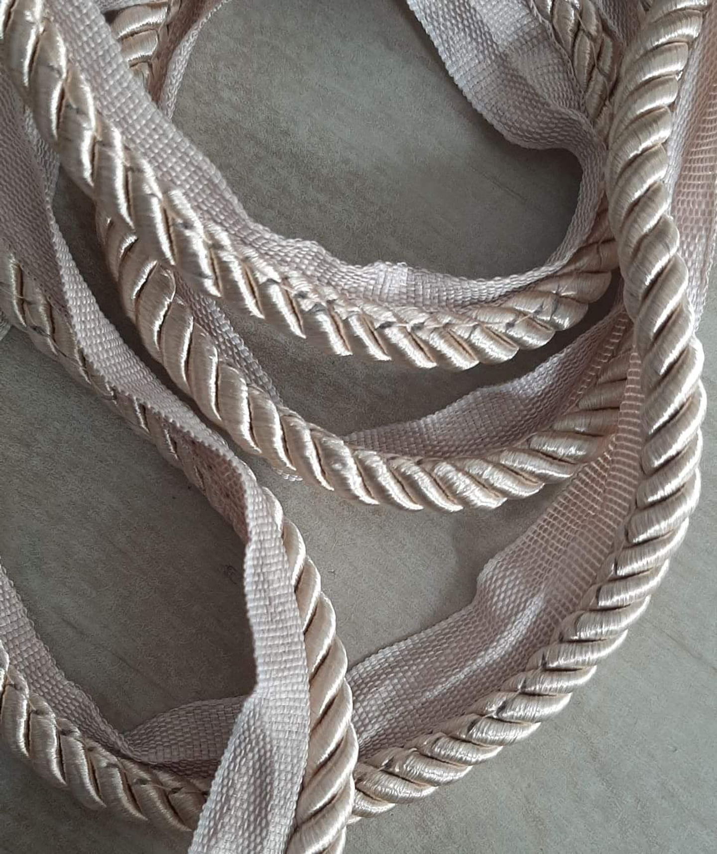 Cordón torcido satinado tapicería 2