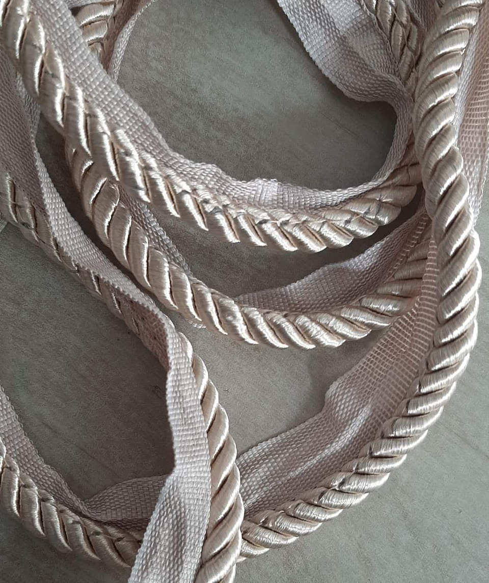 Cordón torcido satinado tapicería 2