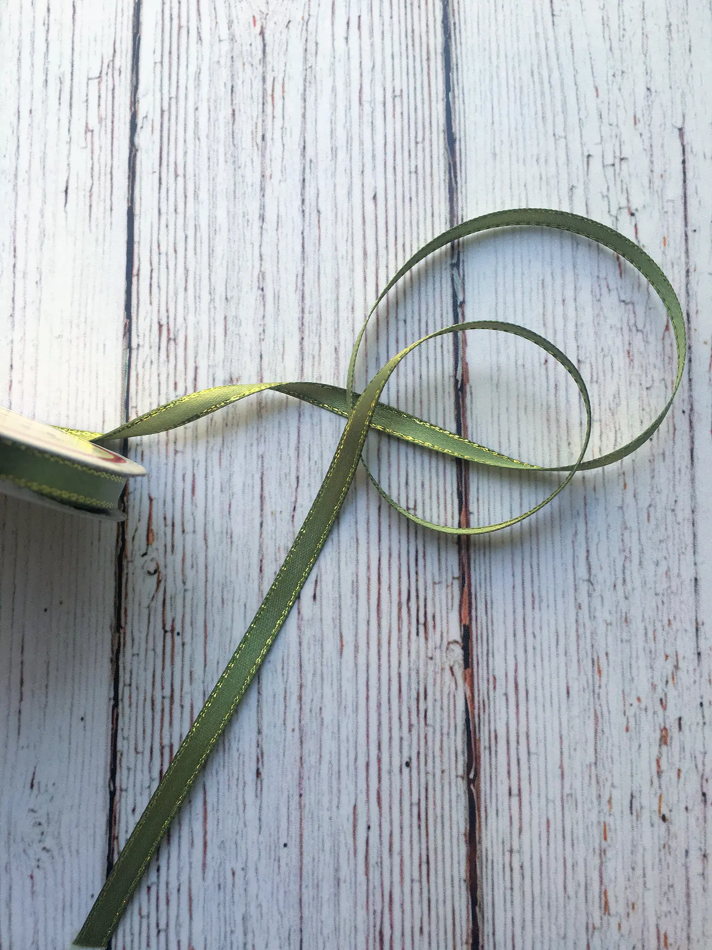 Rollo 27m Cinta Satín Lúrex 7mm 7