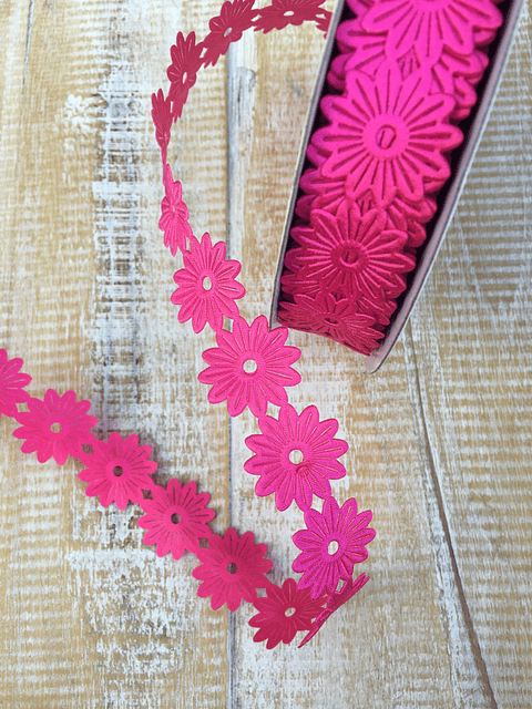 Cinta flores troqueladas 3mts