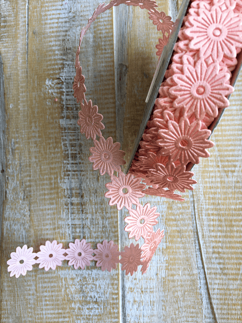 Cinta flores troqueladas 3mts