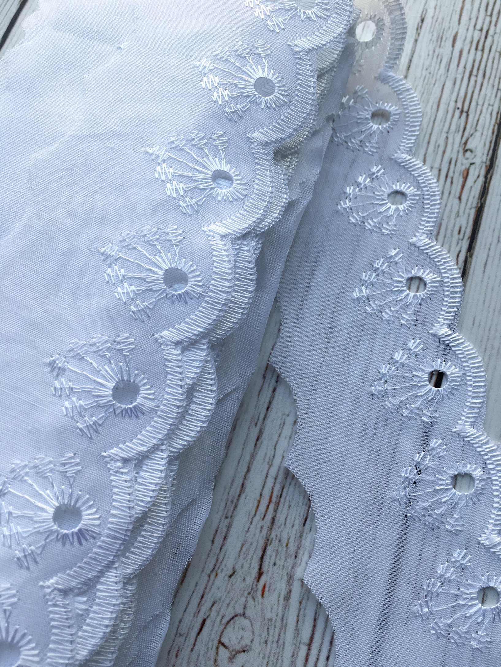 Broderie Pavo real 5cms por metro 2