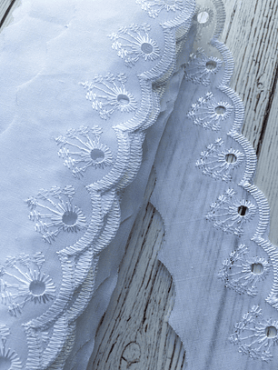 Broderie Pavo real 5cms por metro