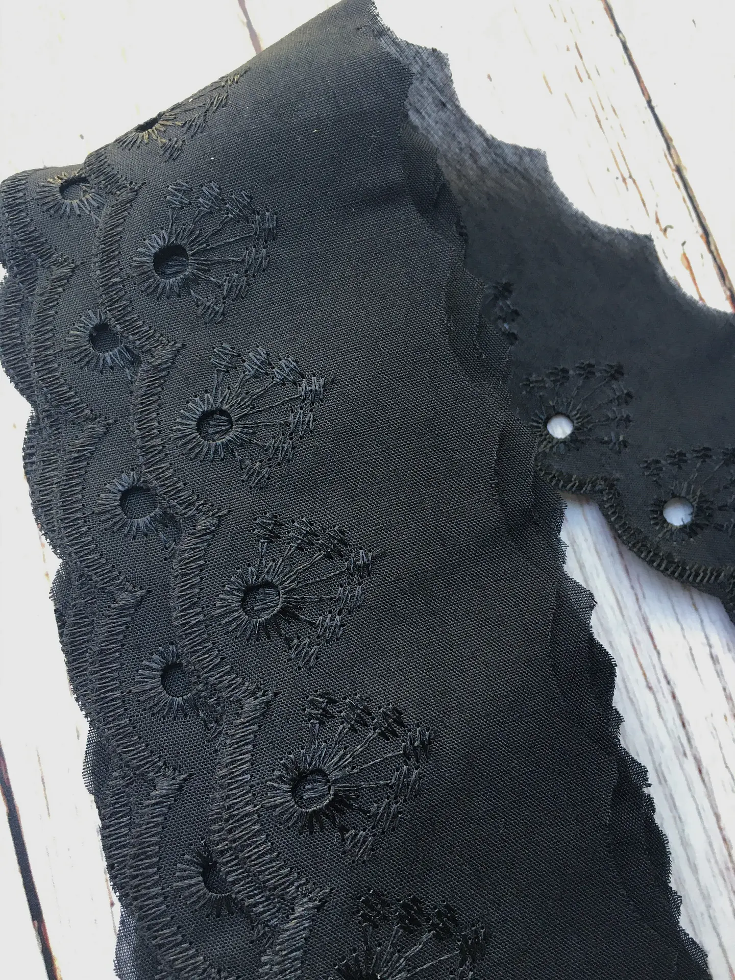 Broderie Pavo real 5cms por metro 5