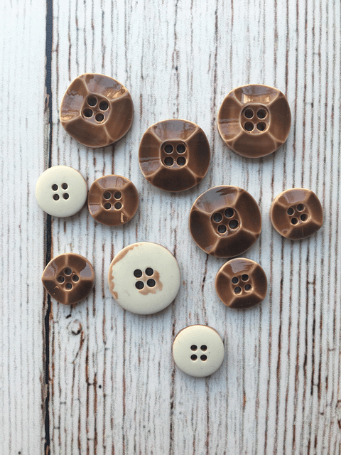 ﻿Set 6 Botones Amalia Café