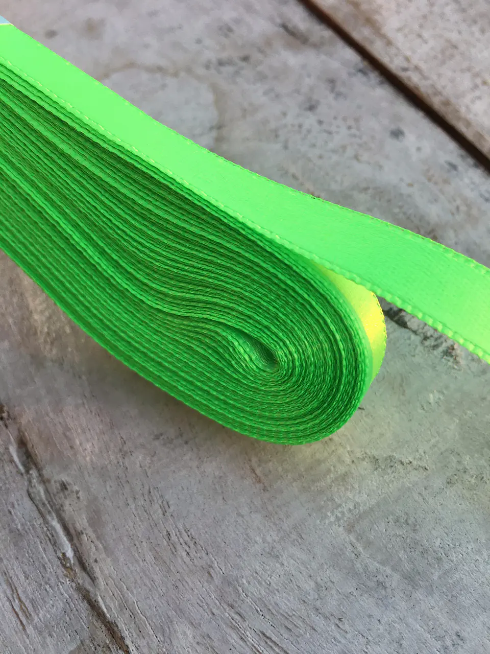 Cinta raso Neón 7mm 2