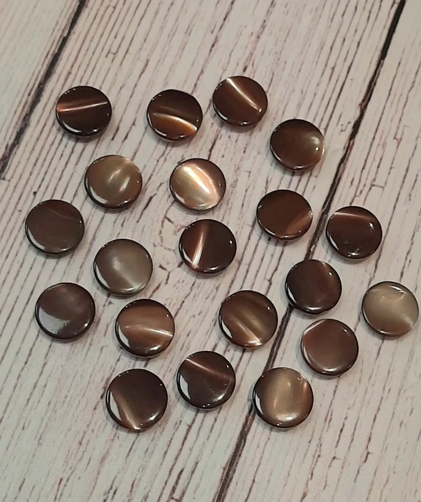 Botones Nácar pulido café 1