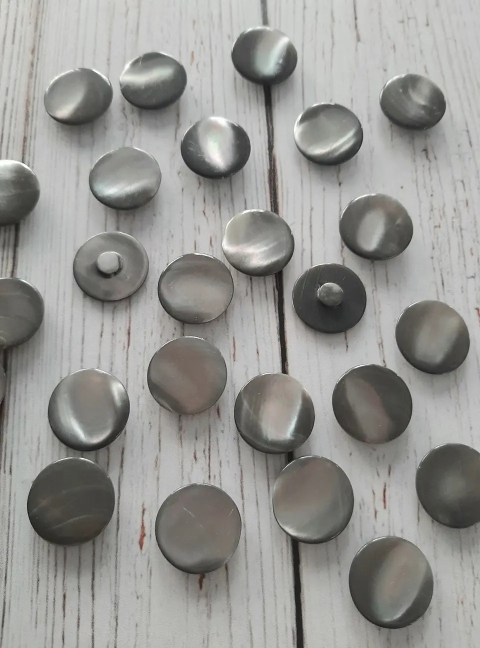Botones Nácar Gris Pulidos  2