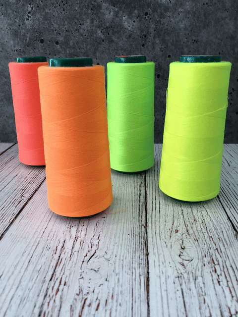 Hilo en Cono 2000 yardas Neón