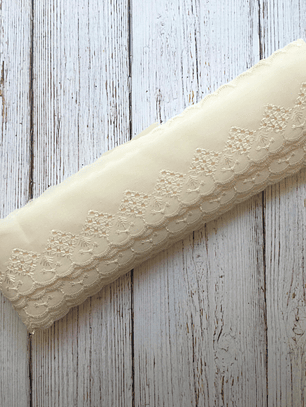 Broderie rombos 5cms por metro