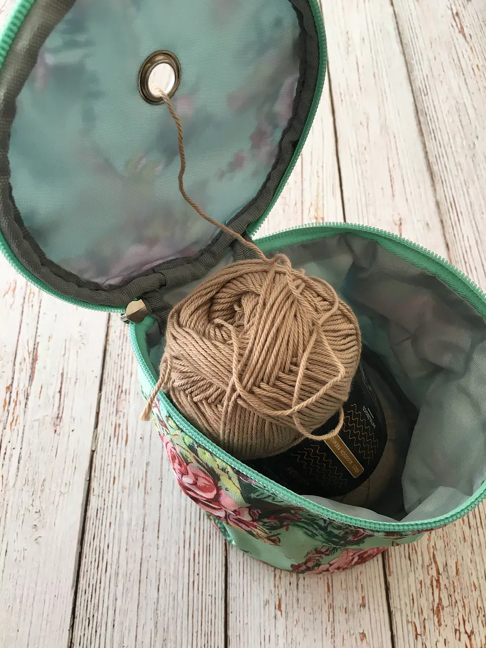 Bolso de mano Porta ovillo 2