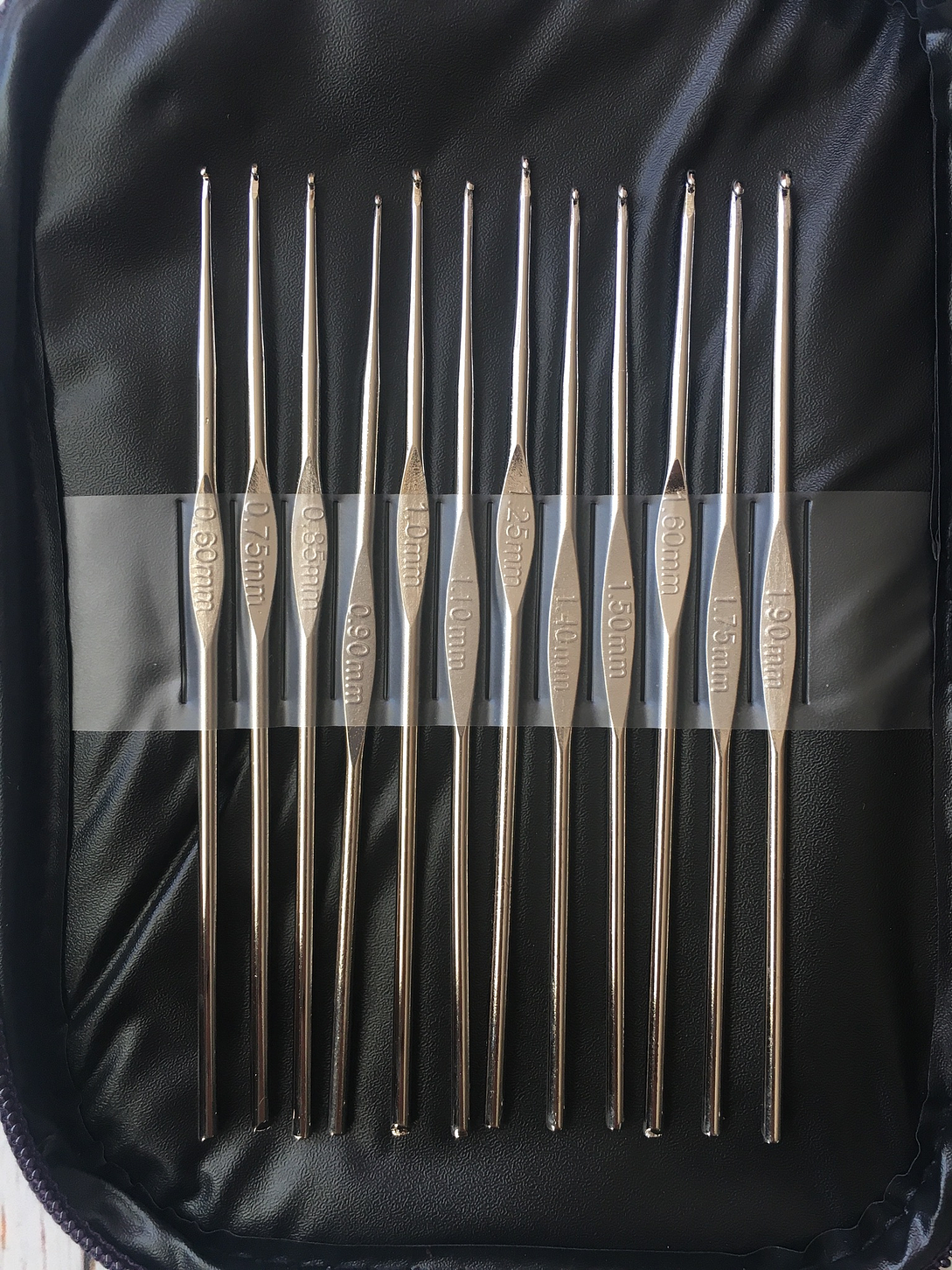 Estuche set crochet metálicos  2