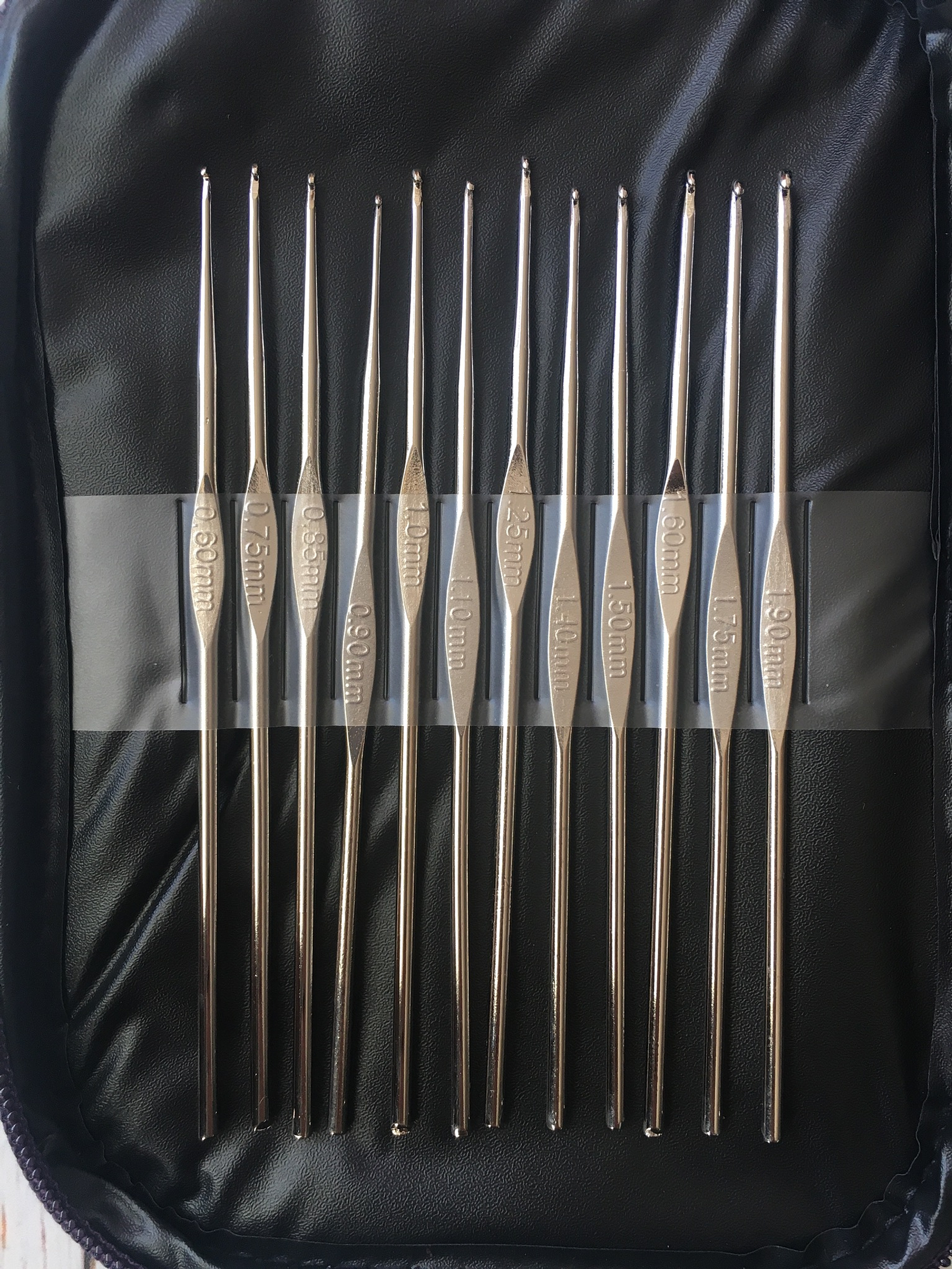 Estuche set crochet metálicos  2