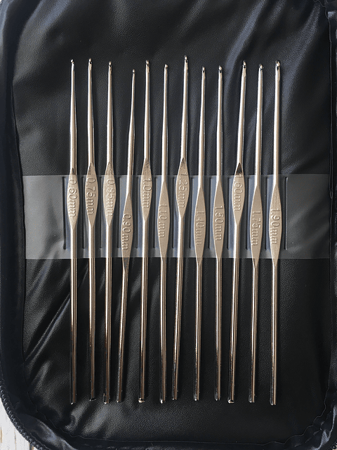 Estuche set crochet metálicos 