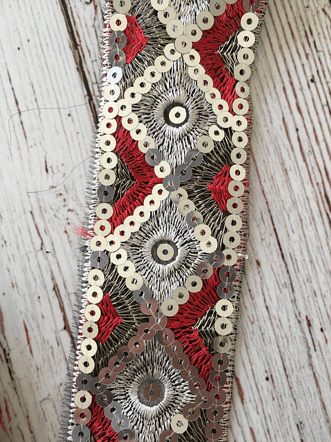 Cinta rombos lentejuelas