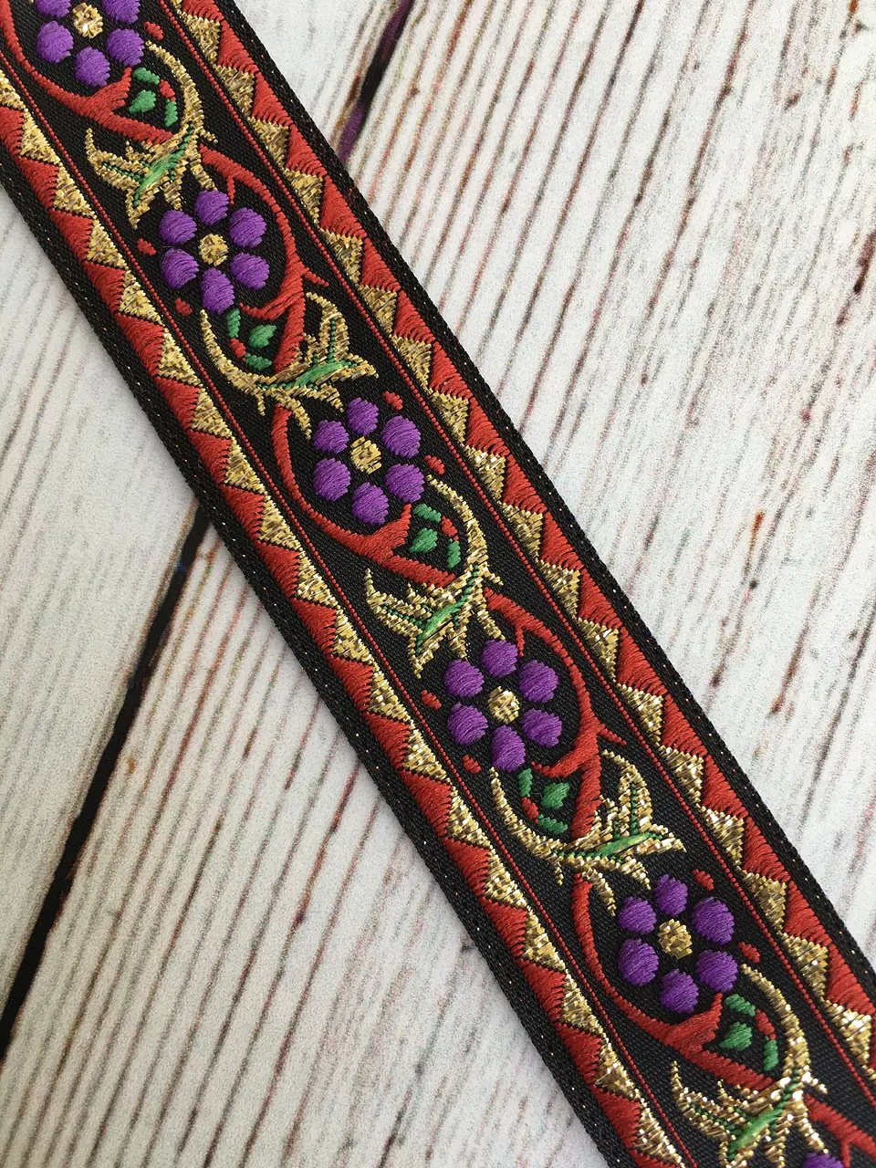 Cinta Jacquard Flores moradas por metro 2