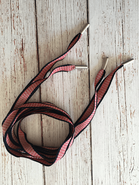 Cordón Chevron para polerón unidad