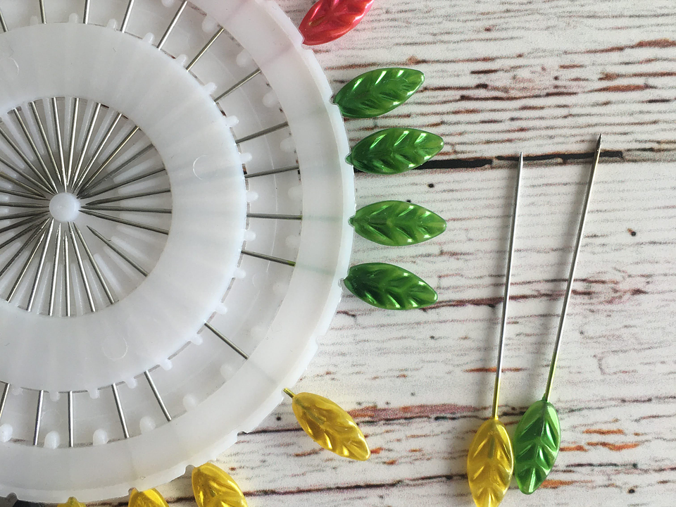 Rodela alfileres hojitas 1