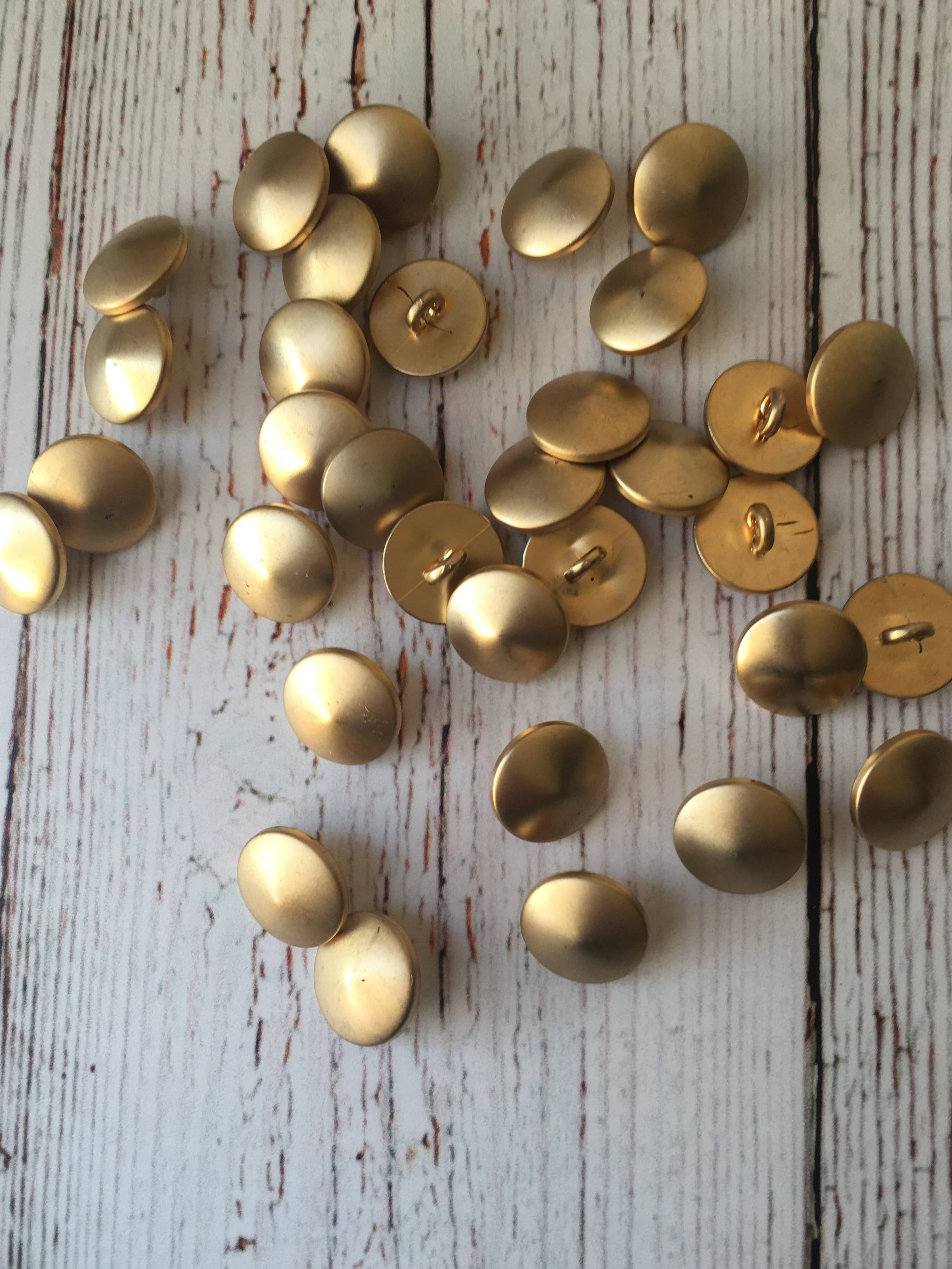 Botones dorados lisos 15mm