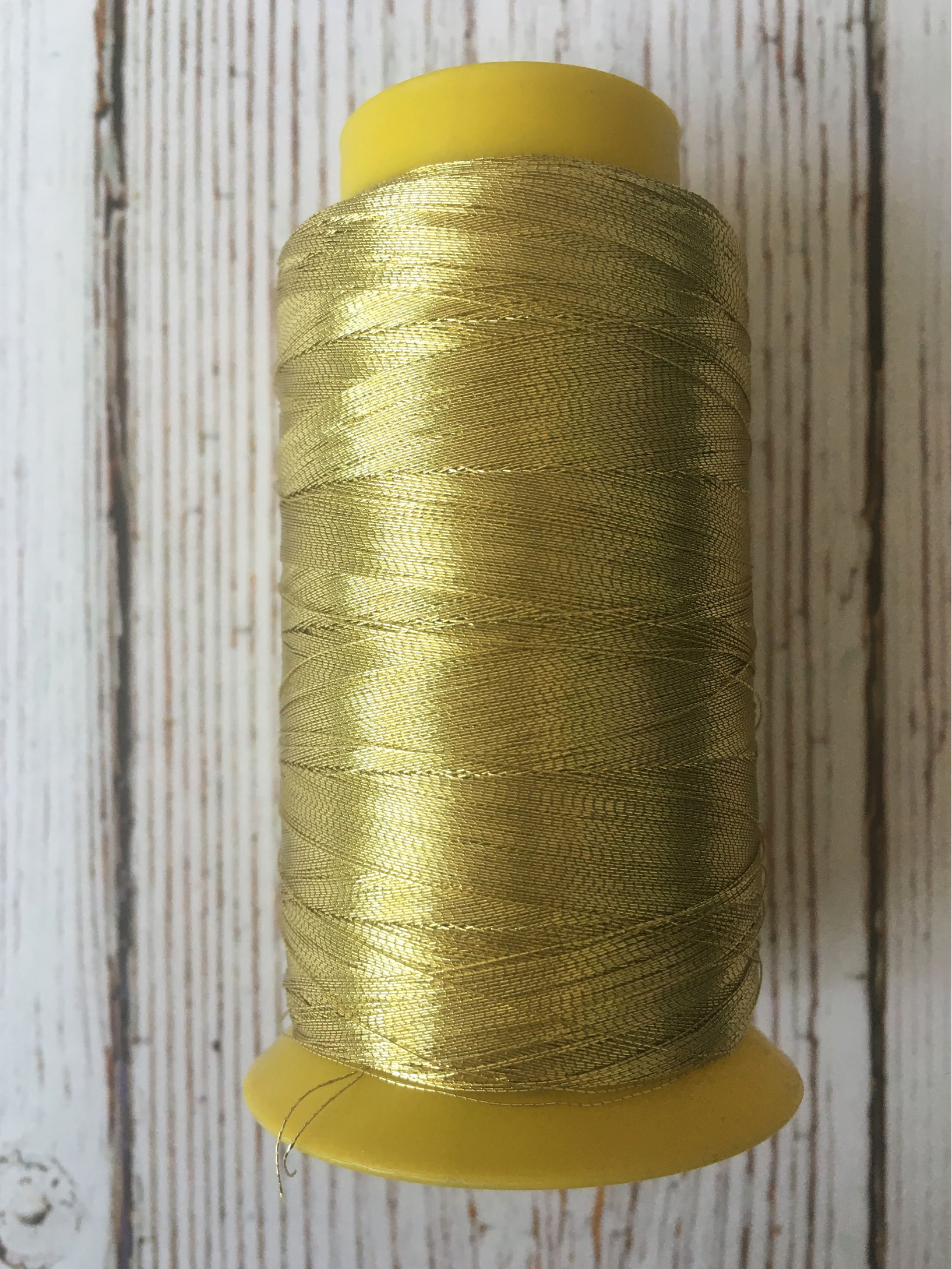 Hilo metalizado para bordar 2