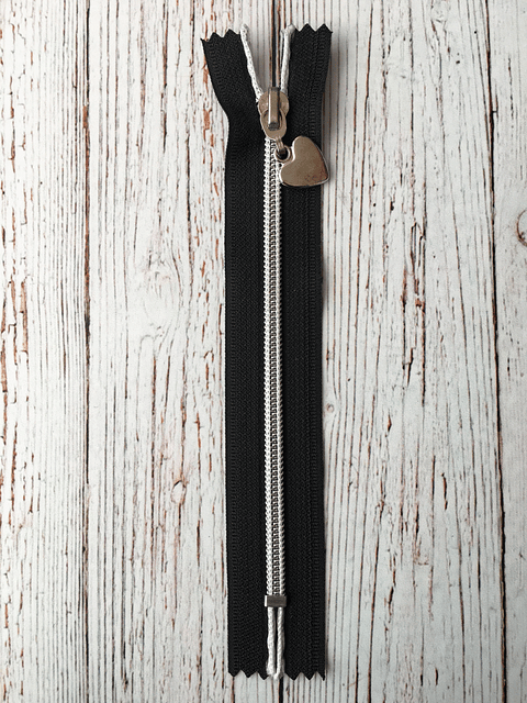 Cierre con tirador de corazón