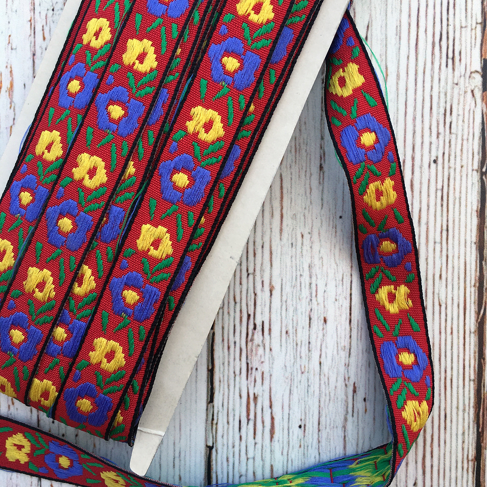 Cinta jacquard roja flores por metro 1