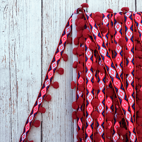 Cinta rombos pompones por metro