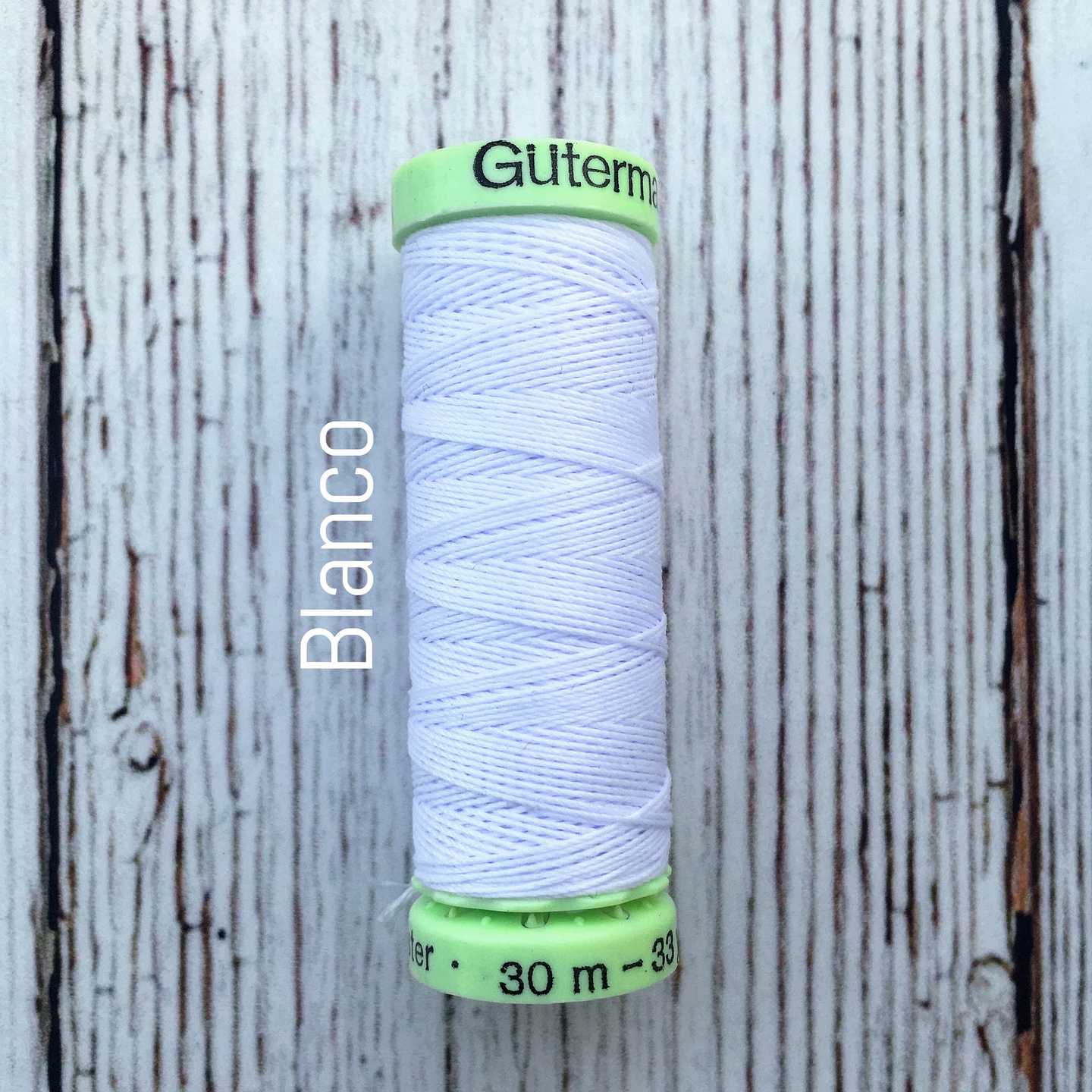 Hilo Ojales y Pespuntes Gutermann 3