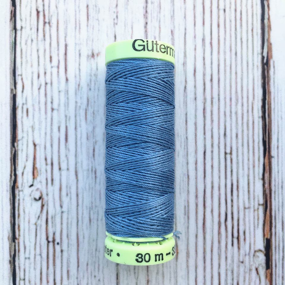 Hilo Ojales y Pespuntes Gutermann 9