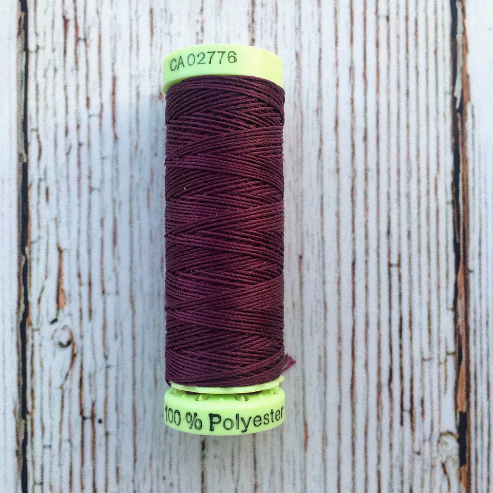 Hilo Ojales y Pespuntes Gutermann 22