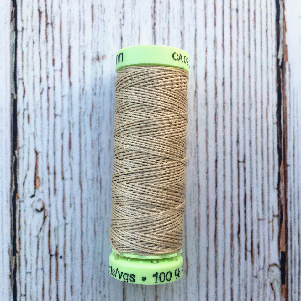 Hilo Ojales y Pespuntes Gutermann 24