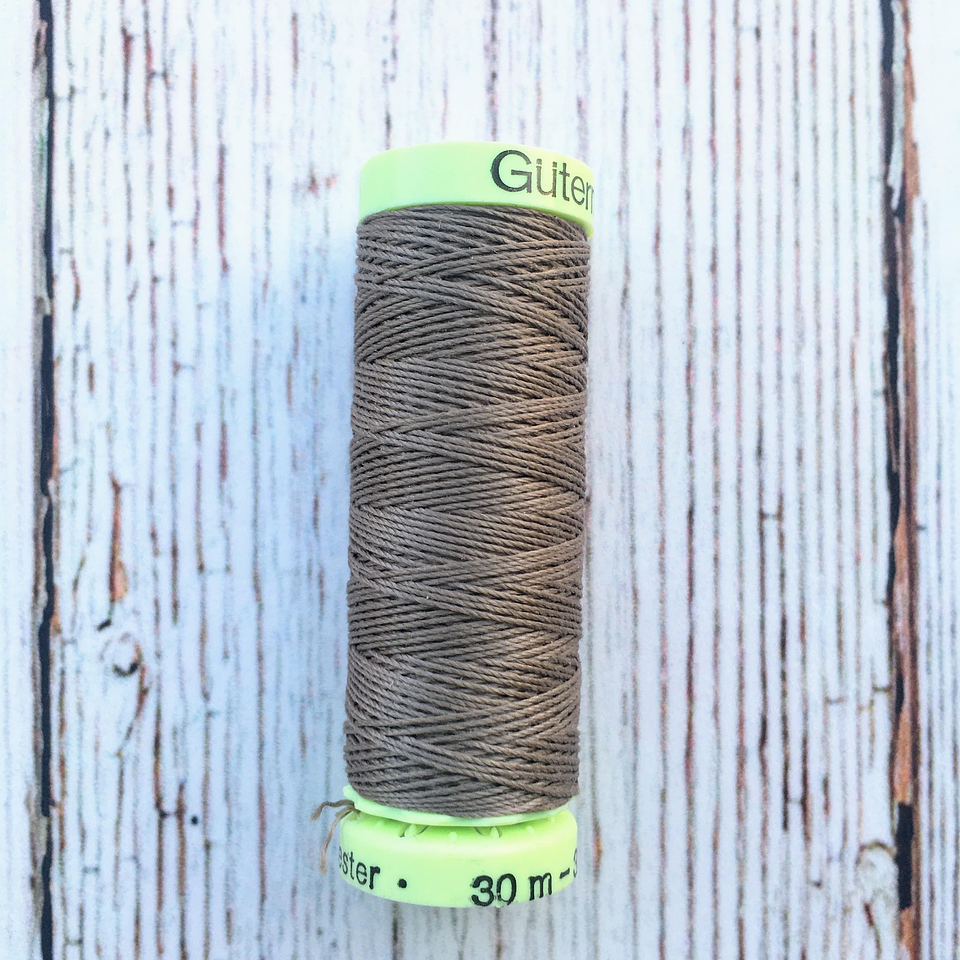 Hilo Ojales y Pespuntes Gutermann 27