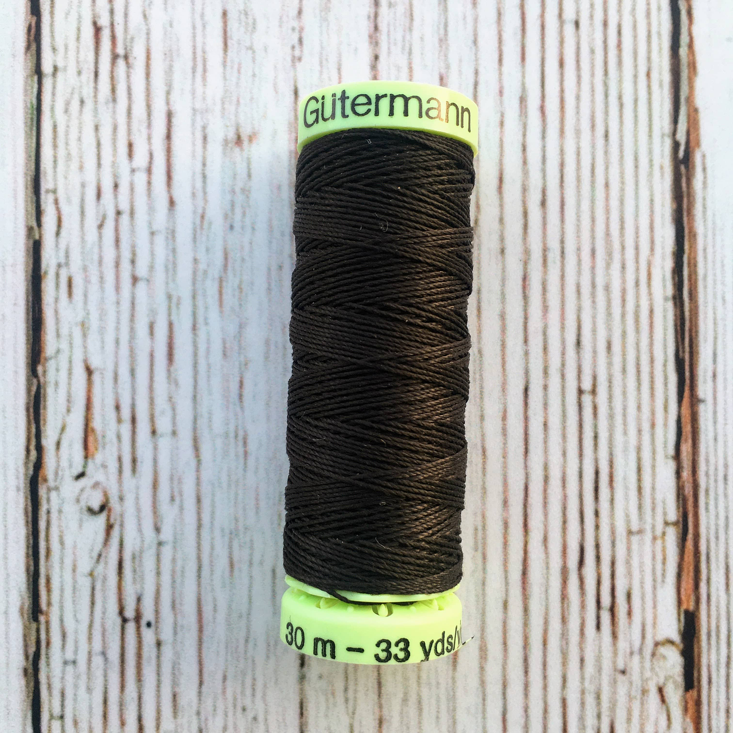 Hilo Ojales y Pespuntes Gutermann 35