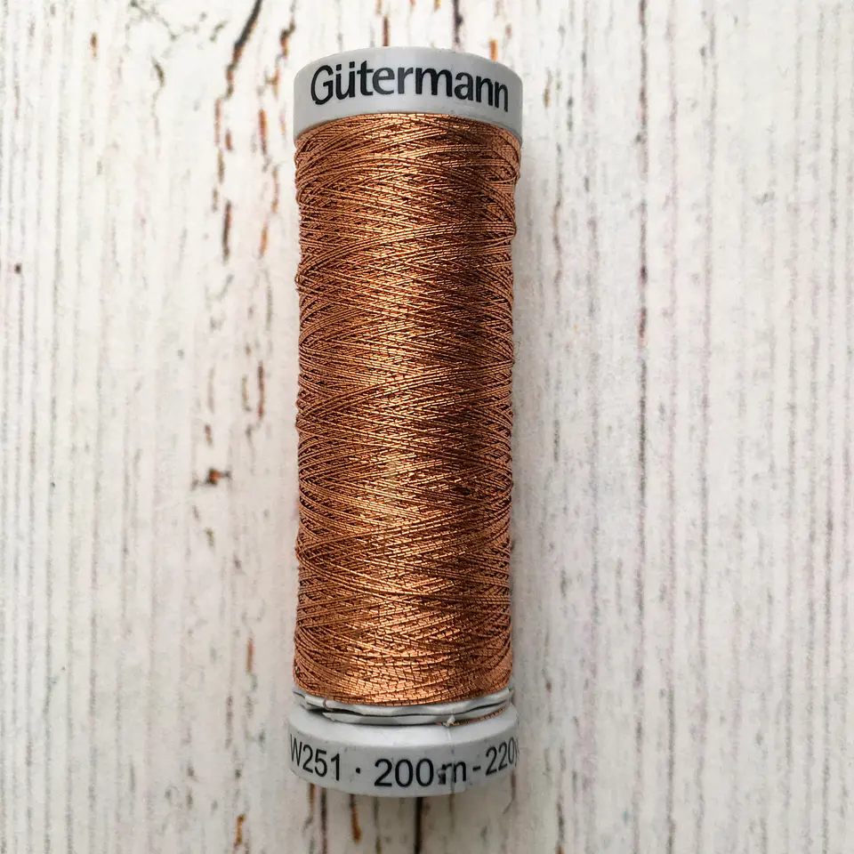 Hilo Metalizado Gütermann 200mts 8