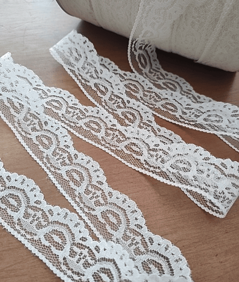 Encaje Corona 35mm Crema