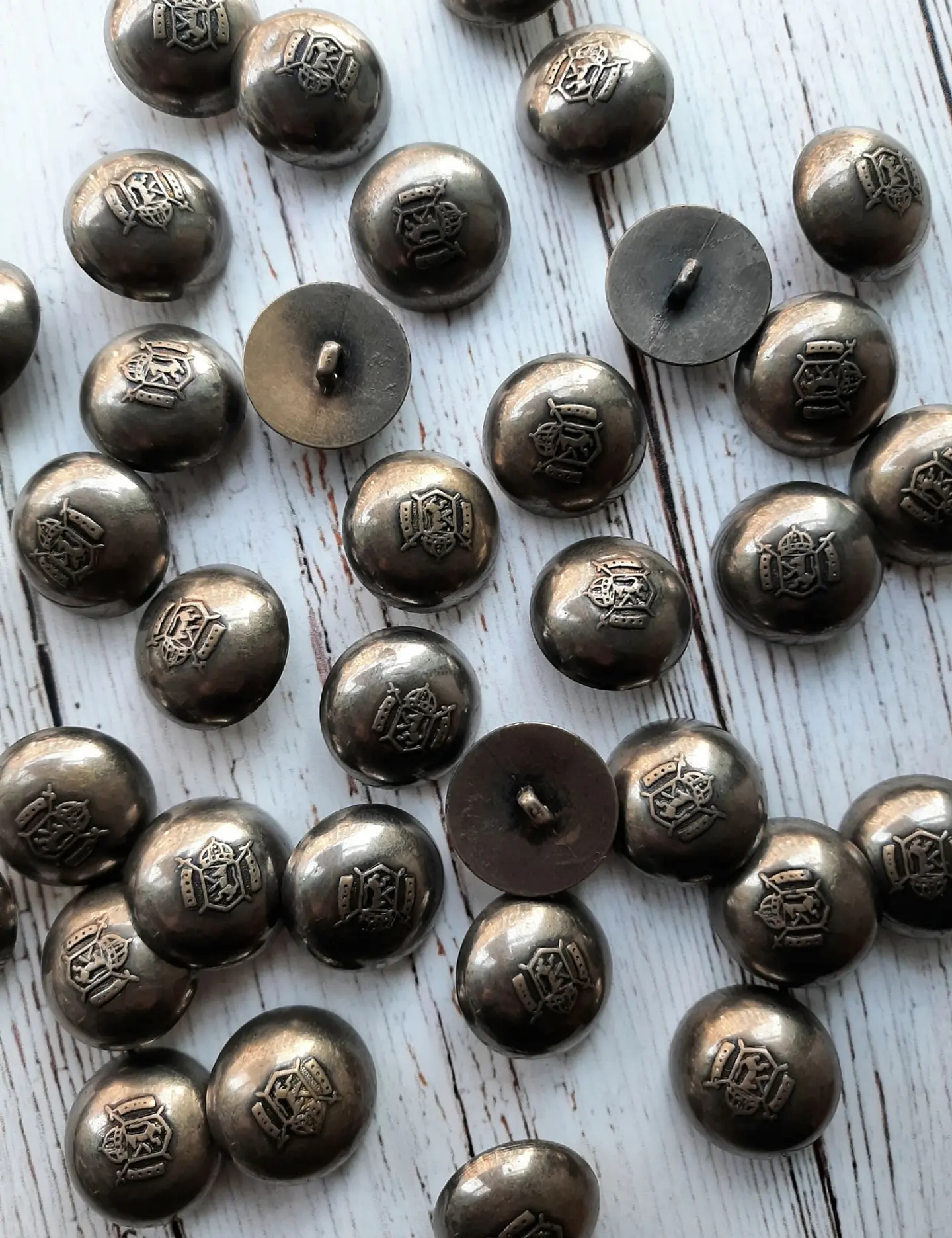 Botones Escudo 25mm unidad 1