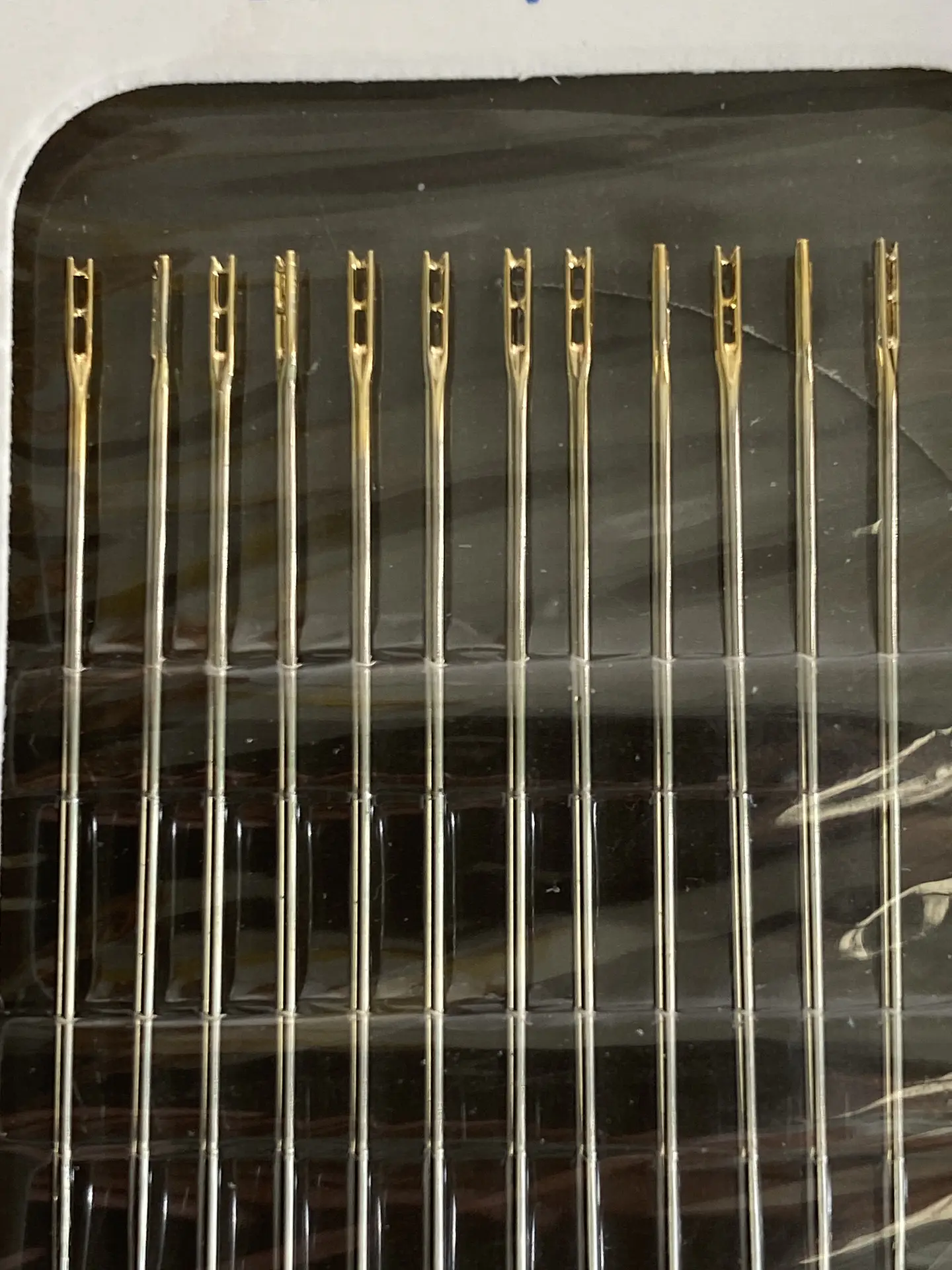 Agujas de enhebrado fácil  2