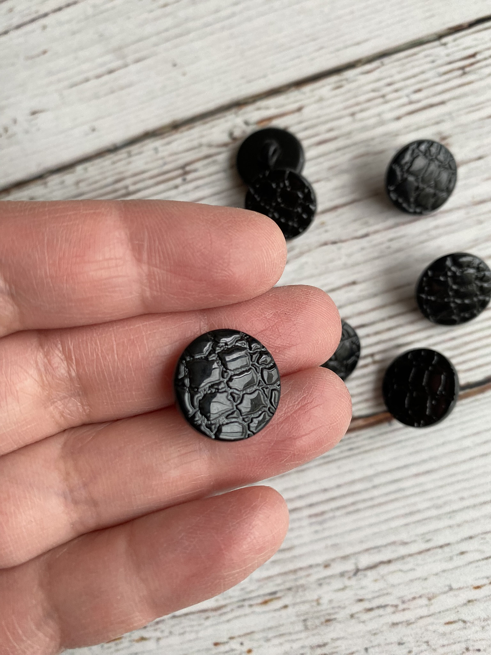 Set 6 Botones Charolados 1