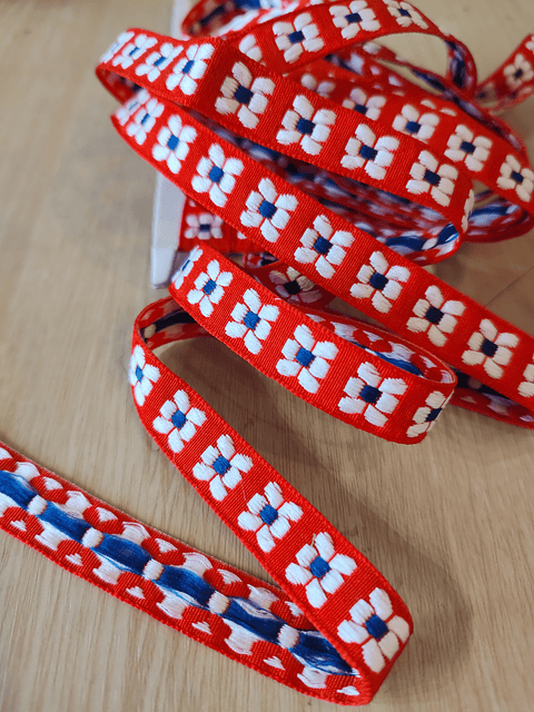 Cinta jacquard roja flores por metro