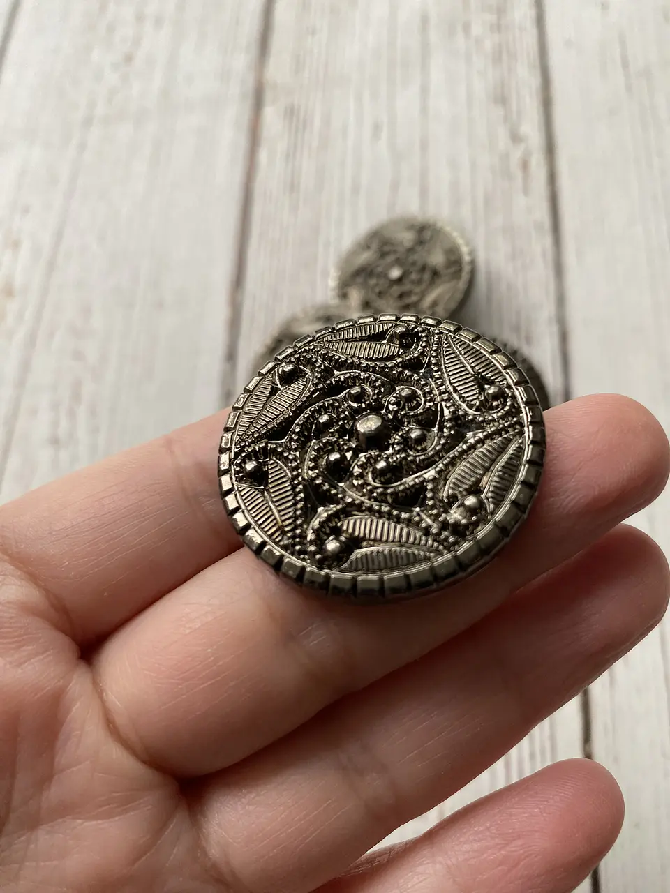 Botón Flor Espiral color Acero 2