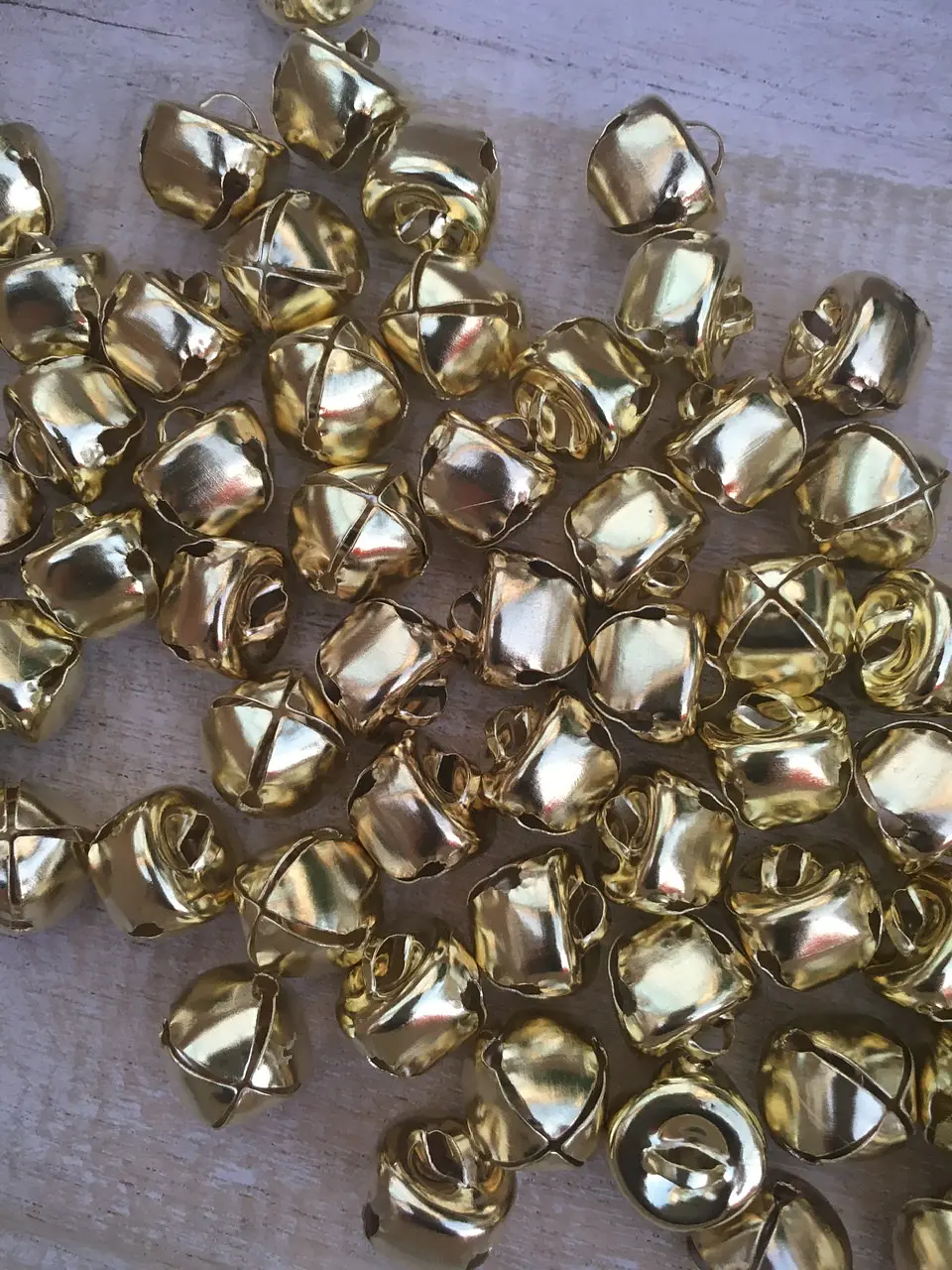 Bolsa 100 Sonajeros Dorados 1