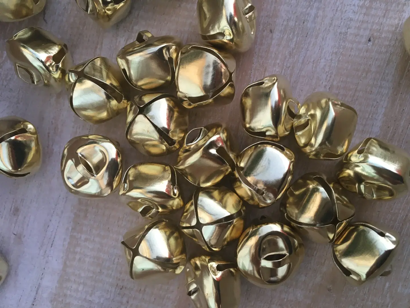 Bolsa 100 Sonajeros Dorados 3