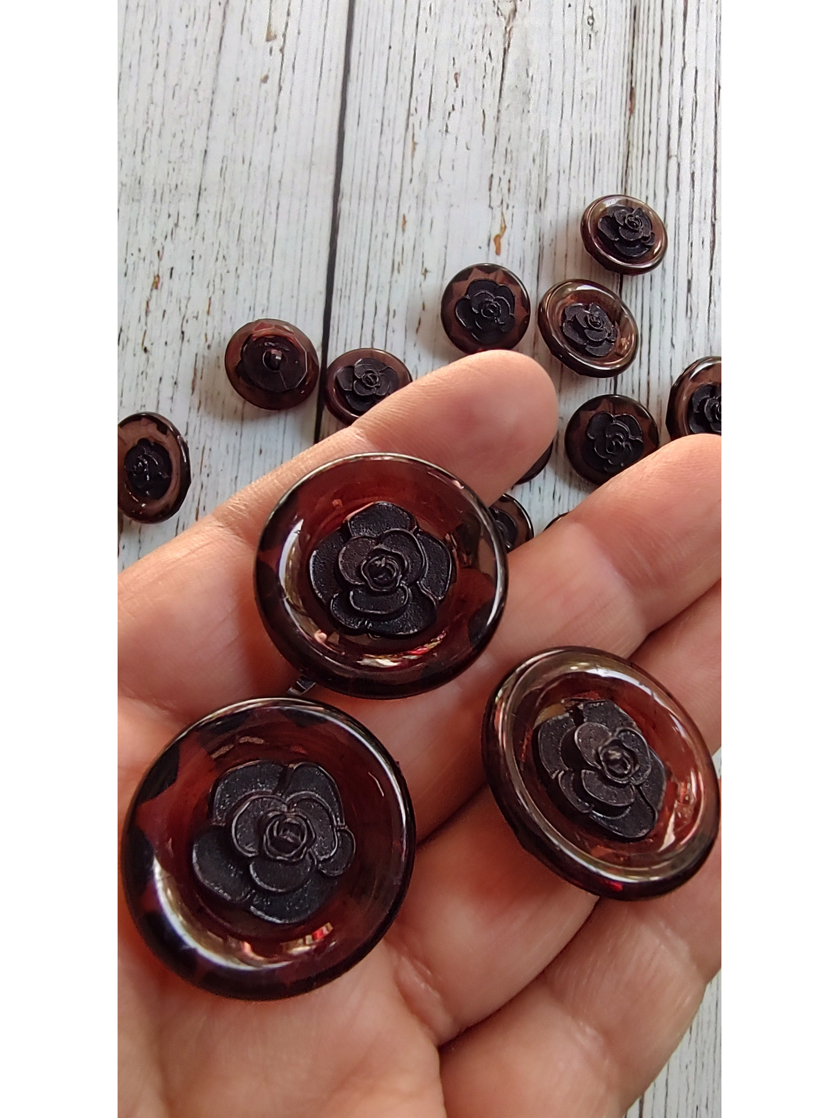 Set 6 Botones Rosa Negra 2