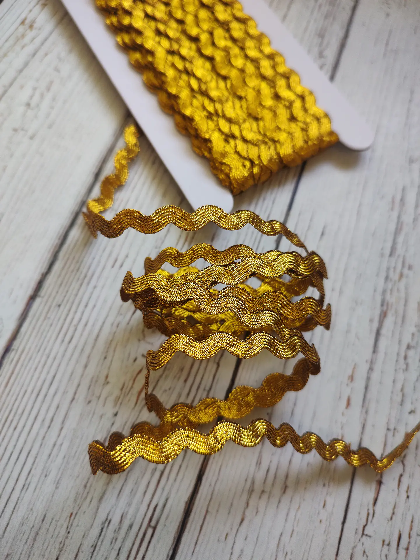 Cinta Zigzag Dorada 20mts 1