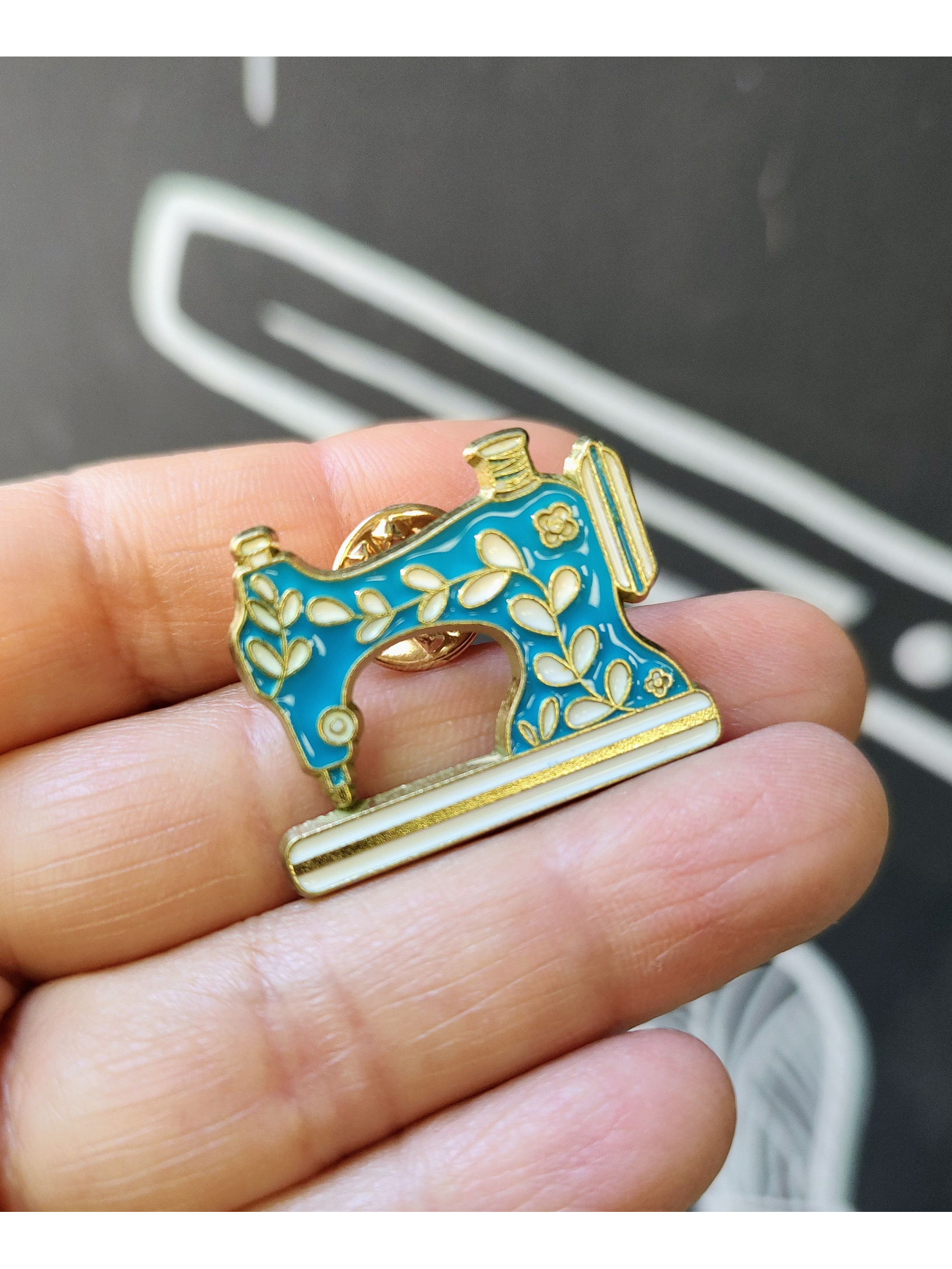 Pin Máquina de Coser Calipso 1